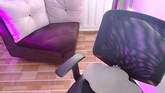 milfrousse online show from 02.17.25