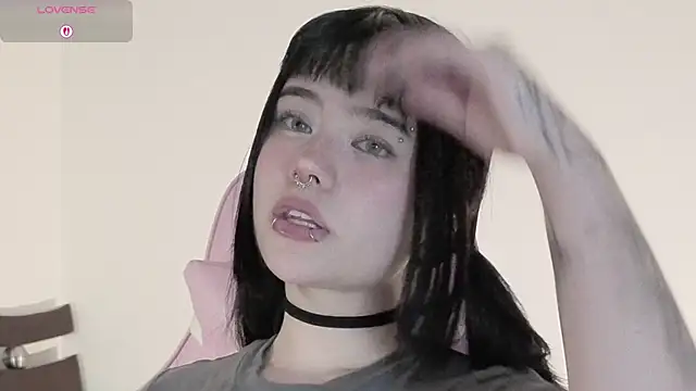 Snapshot of sweet_soup chatting on 11.04.25 sweet soup online show from 11.04.25