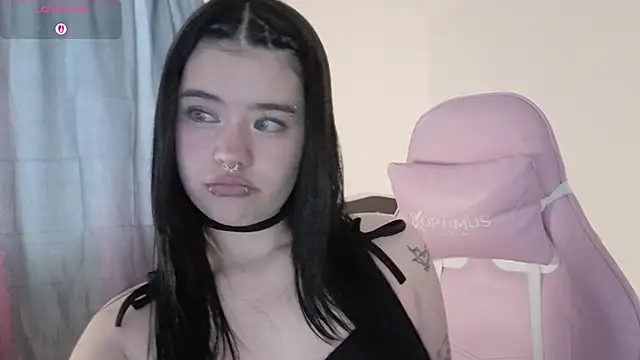 Snapshot of sweet_soup chatting on 11.04.25 sweet soup online show from 11.04.25