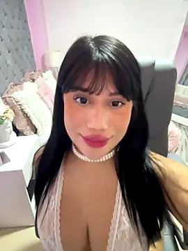 AshleyFerrer online show from 10.28.25