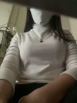 Snapshot of Tuongvy05 chatting on 12.27.24 Tuongvy05 online show from 12.27.24