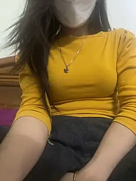 Snapshot of Tuongvy05 chatting on 01.01.25 Tuongvy05 online show from 01.01.25