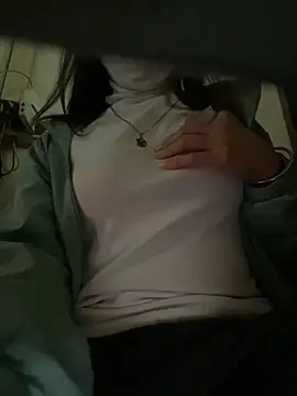 Snapshot of Tuongvy05 chatting on 01.17.25 Tuongvy05 online show from 01.17.25