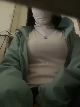 Snapshot of Tuongvy05 chatting on 01.18.25 Tuongvy05 online show from 01.18.25