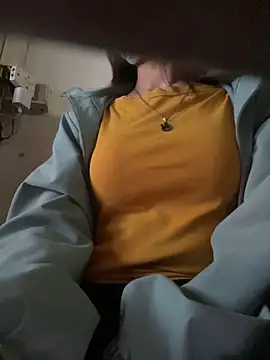 Snapshot of Tuongvy05 chatting on 01.26.25 Tuongvy05 online show from 01.26.25