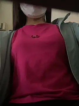 Snapshot of Tuongvy05 chatting on 03.04.25 Tuongvy05 online show from 03.04.25