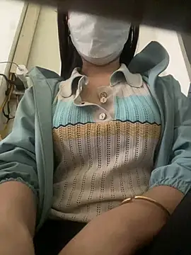 Snapshot of Tuongvy05 chatting on 03.07.25 Tuongvy05 online show from 03.07.25