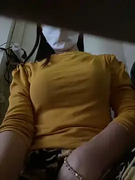 Snapshot of Tuongvy05 chatting on 03.17.25 Tuongvy05 online show from 03.17.25