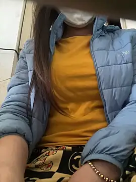 Snapshot of Tuongvy05 chatting on 12.01.25 Tuongvy05 online show from 12.01.25