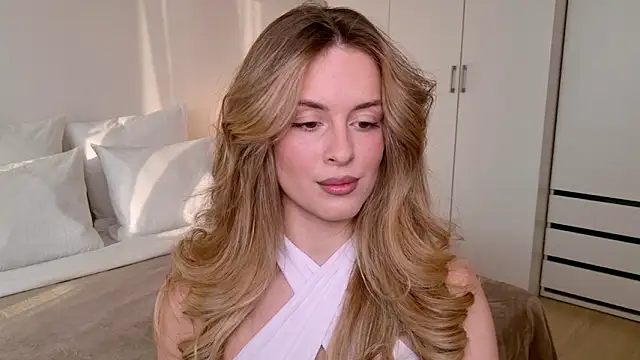 Snapshot of RozzitaBedberry chatting on 01.17.26 RozzitaBedberry online show from 01.17.26