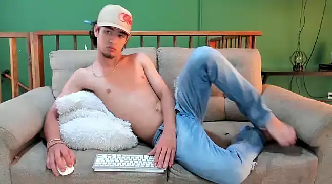 Snapshot of Chandler_ken chatting on 02.14.25 Chandler ken online show from 02.14.25