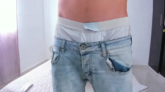 Snapshot of Chandler_ken chatting on 03.19.25 Chandler ken online show from 03.19.25