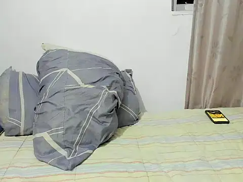 Snapshot of Chandler_ken chatting on 11.20.25 Chandler ken online show from 11.20.25