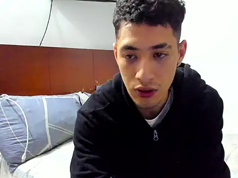 Snapshot of Chandler_ken chatting on 11.22.25 Chandler ken online show from 11.22.25