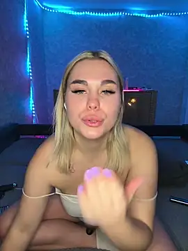 Evaaa Babiesss online show from 12.10.24