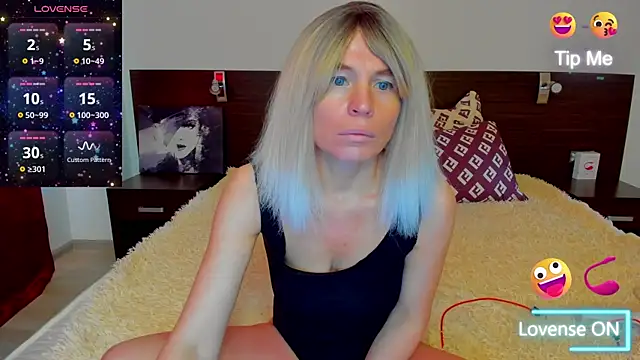 Hanna Becrett17 online show from 03.05.25