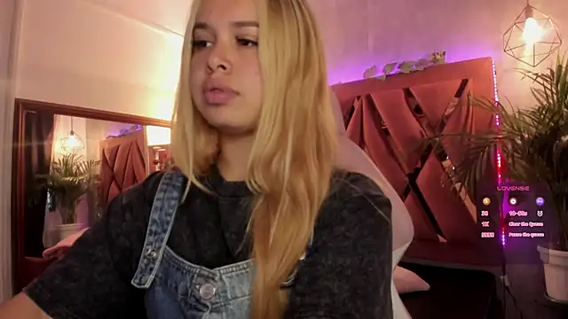 Haelycute online show from 01.28.25