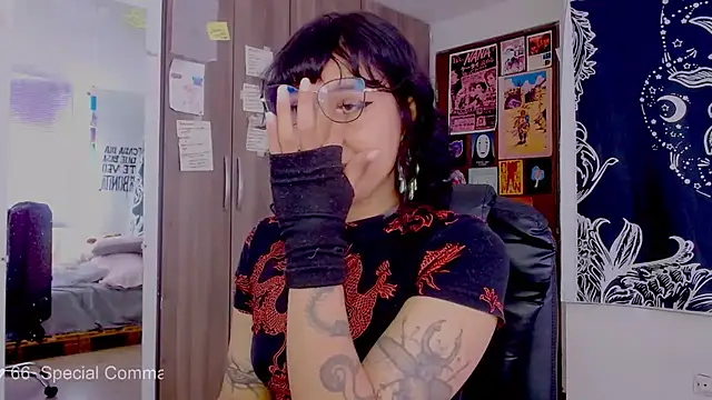 melissahowl online show from 10.12.25