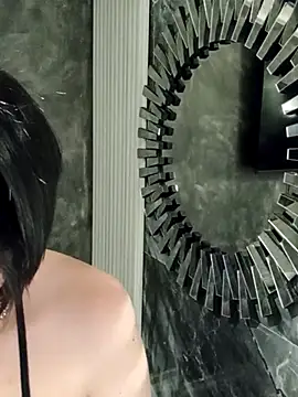 Snapshot of IsisBlake chatting on 03.17.25 IsisBlake online show from 03.17.25