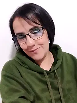 Snapshot of IsisBlake chatting on 03.18.25 IsisBlake online show from 03.18.25