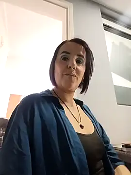 Snapshot of IsisBlake chatting on 10.05.25 IsisBlake online show from 10.05.25