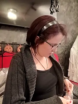 Snapshot of IsisBlake chatting on 10.10.25 IsisBlake online show from 10.10.25