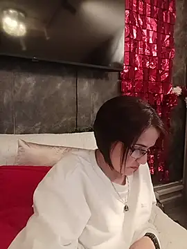 Snapshot of IsisBlake chatting on 11.21.25 IsisBlake online show from 11.21.25