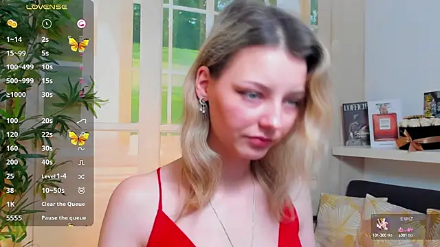 pretty little thing online show from 01.29.25