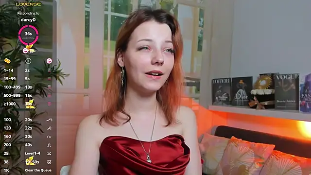 pretty little thing online show from 03.14.25