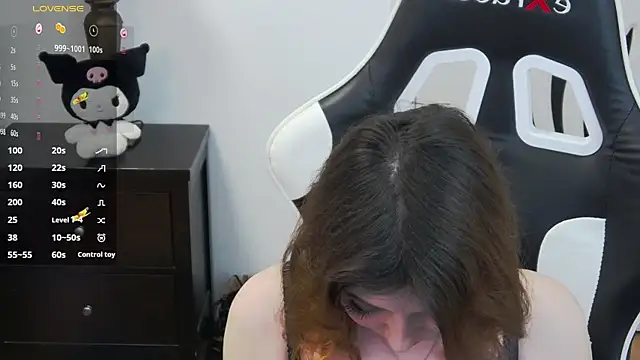 pretty little thing online show from 04.27.26