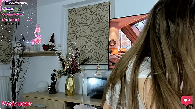 Snapshot of 3lla_Rose chatting on 01.21.25 3lla Rose online show from 01.21.25