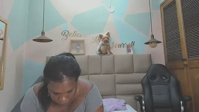 Snapshot of lilybaudyn_ chatting on 02.28.25 lilybaudyn online show from 02.28.25