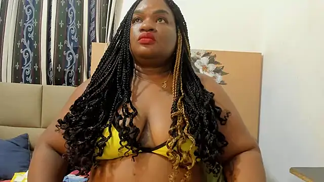 Snapshot of lilybaudyn_ chatting on 01.11.26 lilybaudyn online show from 01.11.26