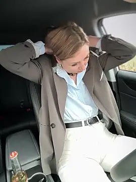 Snapshot of Crazy-Rosa chatting on 03.07.25 Crazy-Rosa online show from 03.07.25