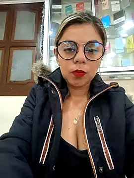 Cata Office-12 online show from 12.18.24