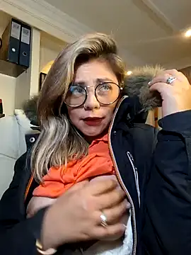 Cata Office-12 online show from 12.26.24