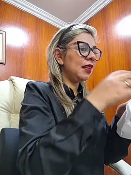 Cata Office-12 online show from 10.14.25