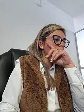 Cata Office-12 online show from 11.27.25