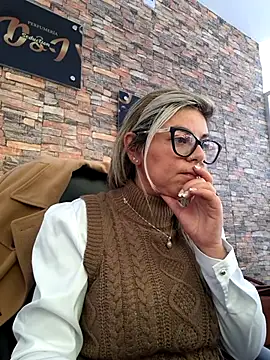 Cata Office-12 online show from 12.17.25