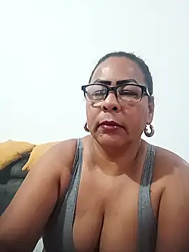 Afroditabichota online show from 11.04.25