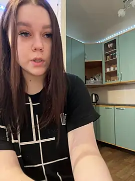 Marylallka5 online show from 01.22.25