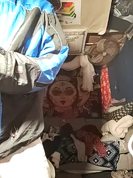 Gillygilly76 online show from 02.28.25