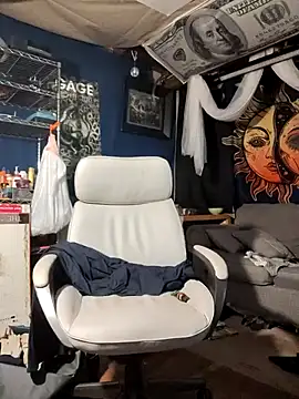 Gillygilly76 online show from 03.19.25