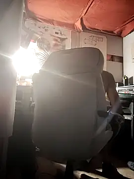 Gillygilly76 online show from 10.21.25