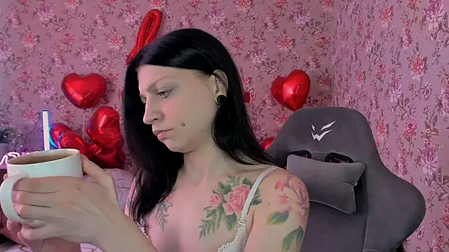 Snapshot of Lolly_Haze chatting on 02.11.26 Lolly Haze online show from 02.11.26