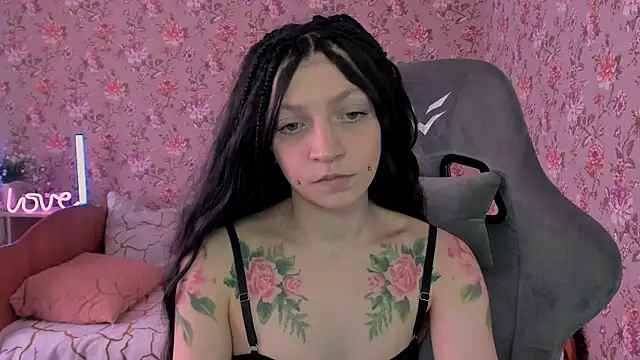 Snapshot of Lolly_Haze chatting on 02.24.26 Lolly Haze online show from 02.24.26