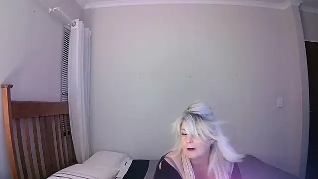 Miahotmilf online show from 01.24.25