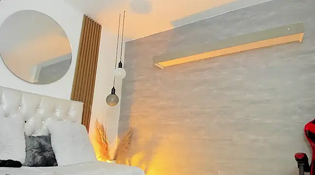 Snapshot of thararouse chatting on 01.25.25 thararouse online show from 01.25.25