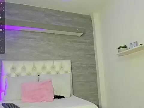 Snapshot of thararouse chatting on 03.11.25 thararouse online show from 03.11.25