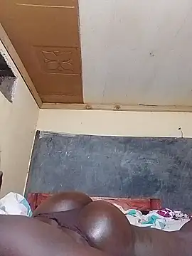 Snapshot of Nasty_queen20 chatting on 02.13.25 Nasty queen20 online show from 02.13.25